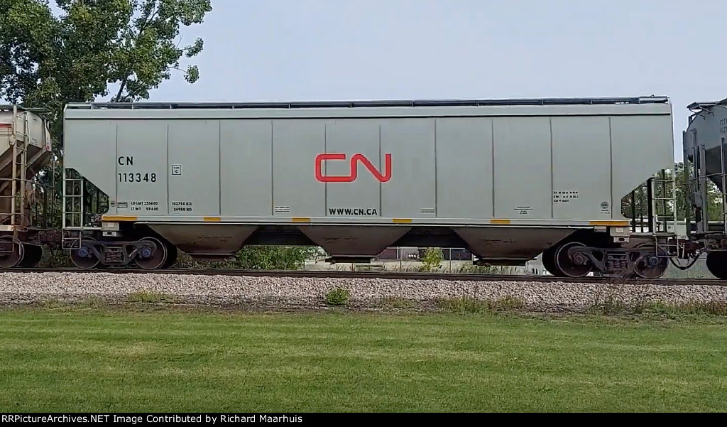 CN 113348